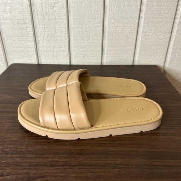 Vince Shoes - Vince Olina Slip On Sandals, size 8.5.